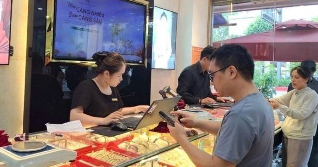 Vì sao vàng “ế” dù giá thấp nhất 4 tháng qua?