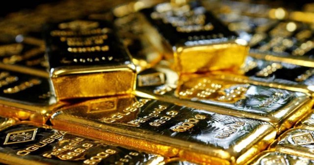 Giá vàng lao dốc, nhà đầu tư tháo chạy