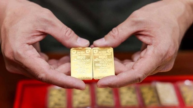 Giá vàng SJC “bay màu” gần 32 triệu đồng/lượng: Thị trường vào pha mới